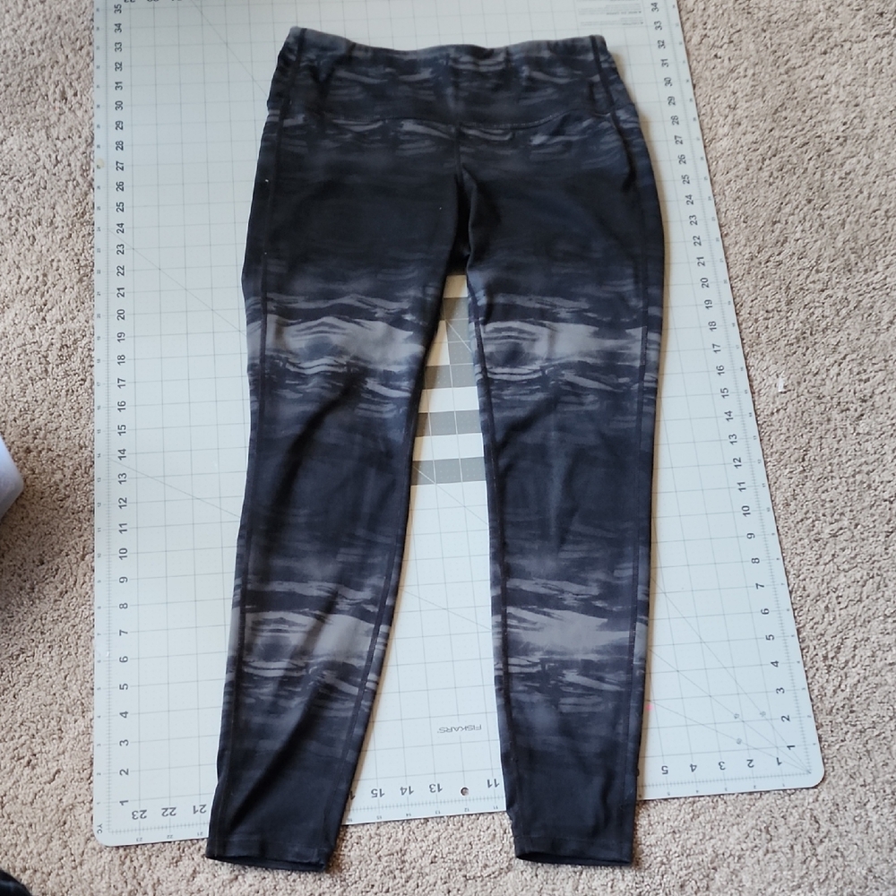Athleta Flare Chaturanga Tight Black/Grayq